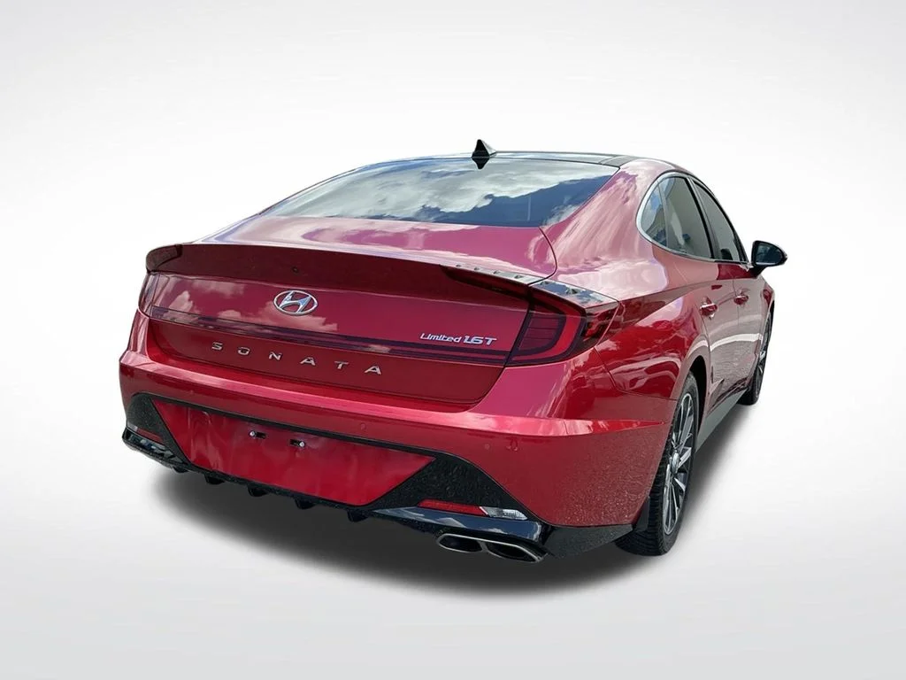 Used 2020 Red Hyundai Limited image 11