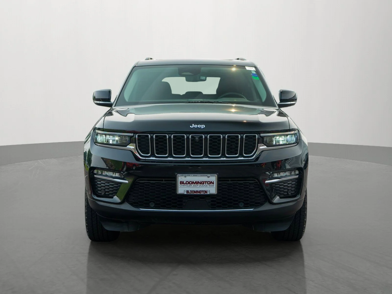 Used 2022 Diamond Black Crystal Pearlcoat Jeep 4xe image 2