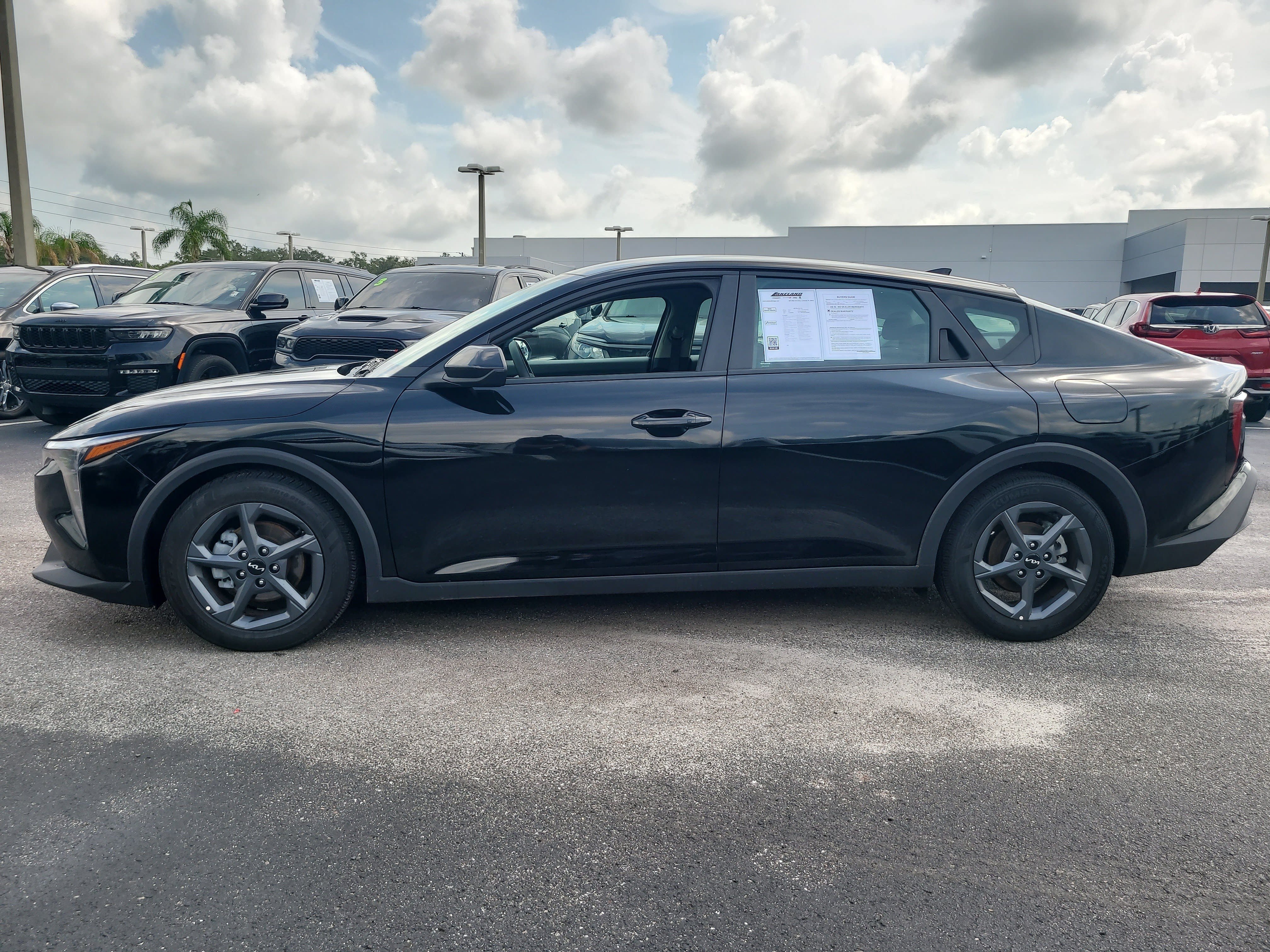 Used 2025 Aurora Black Pearl Kia LXS image 7