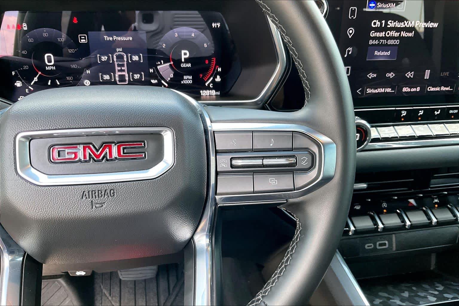 Used 2025 Onyx Black GMC 2WD Elevation image 24