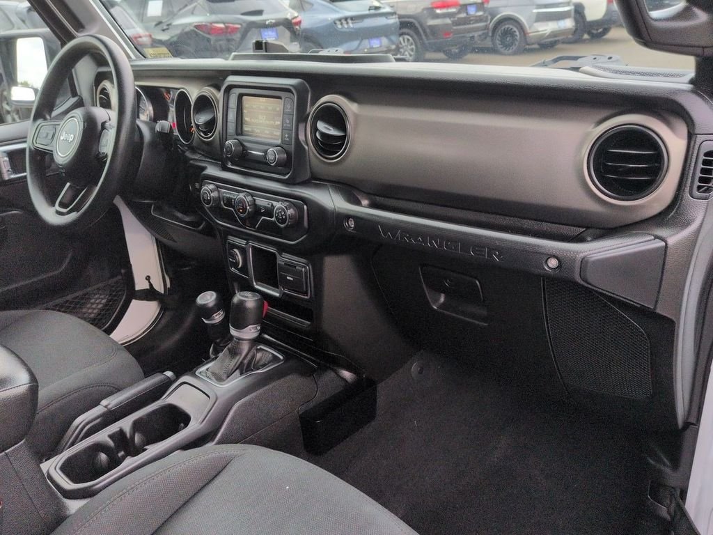 Used 2018 Bright White Clearcoat Jeep Unlimited Sport image 29