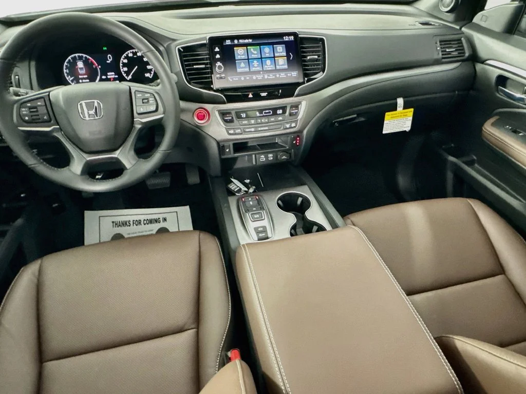 Certified Used 2026 Platinum White Pearl Honda RTL image 30