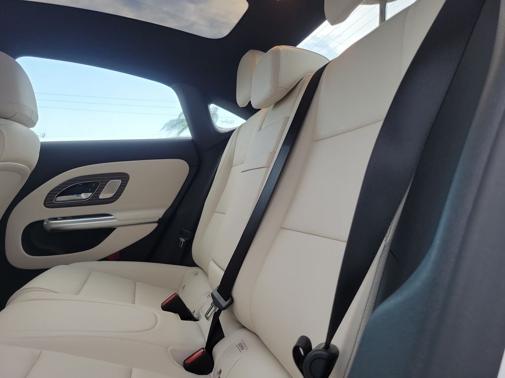 New 2027 Polar White Mercedes-Benz CLA 220 image 9