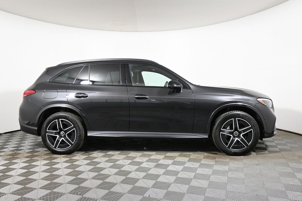 Used 2026 Graphite Grey Metallic Mercedes-Benz GLC 300 image 8