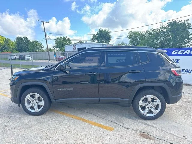 Used 2023 Black Jeep Latitude image 18