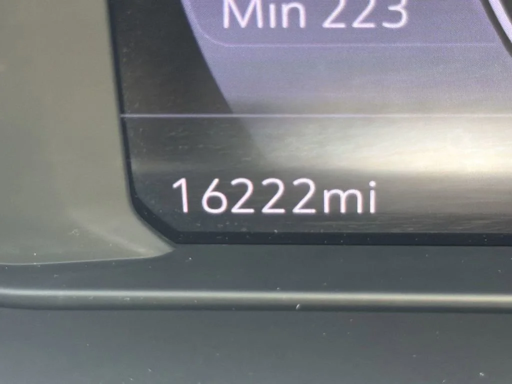 Used 2023 Summit White Chevrolet LT image 18