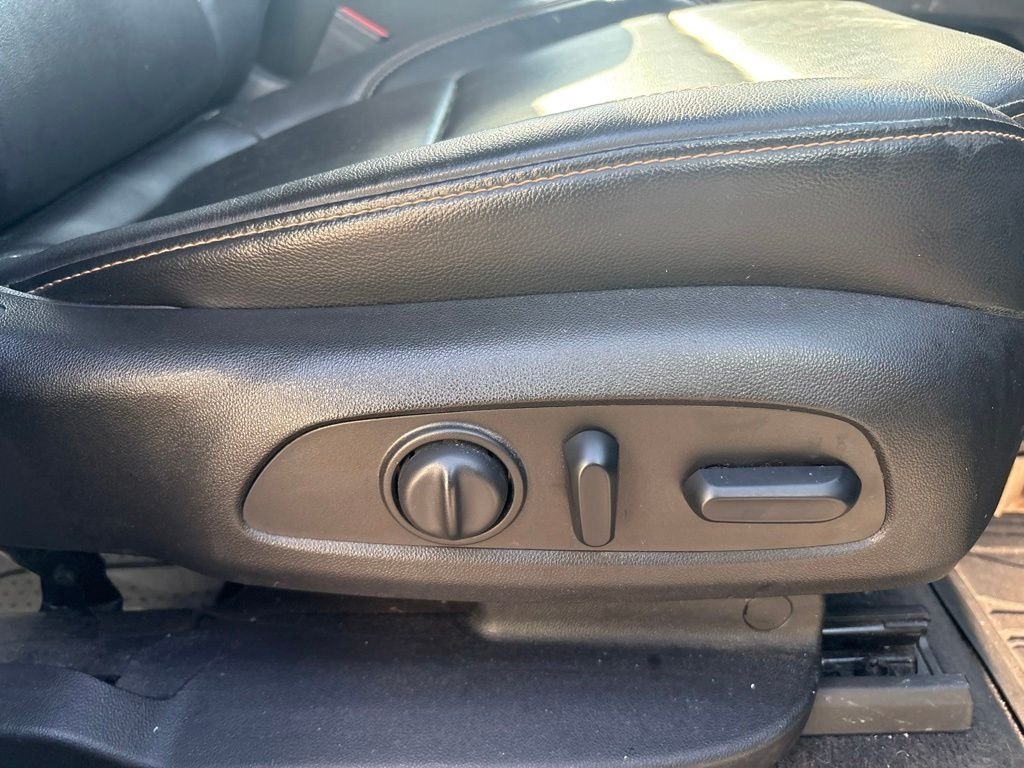 Used 2018 Satin Steel Metallic Chevrolet 3LT image 30