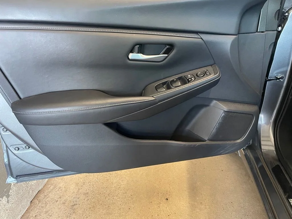 Used 2025 Gray Nissan SV image 9
