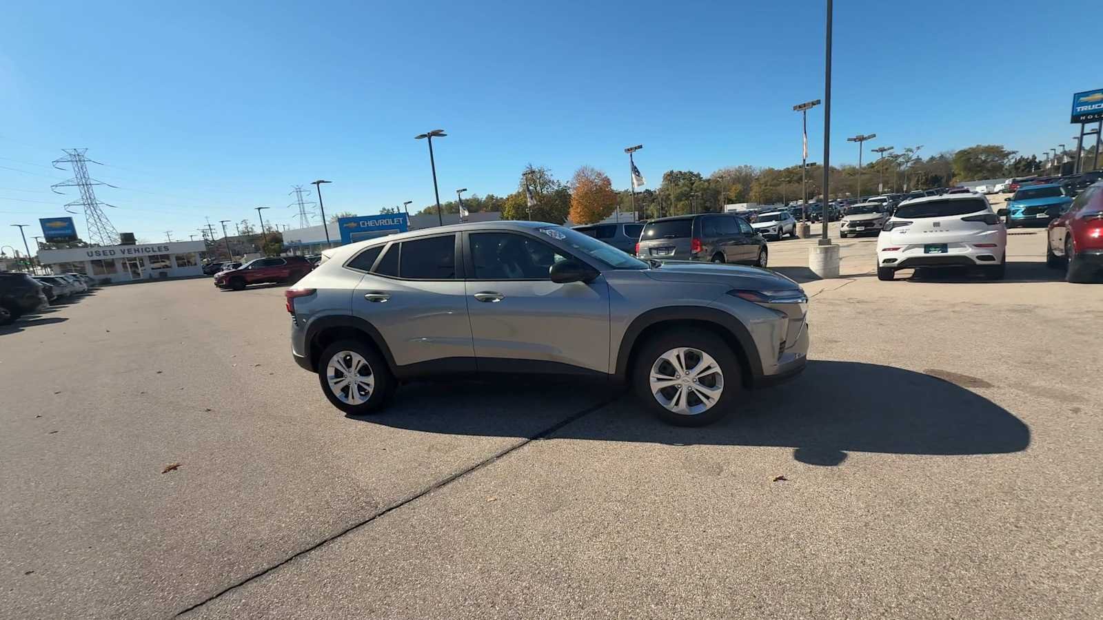 2024 Chevrolet Trax LS - Photo 9