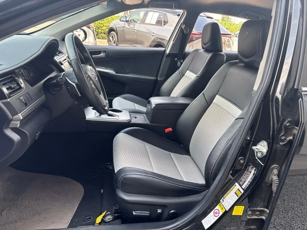Used 2012 Black Toyota SE image 11