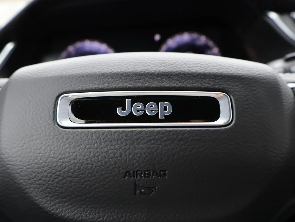 New 2026 Baltic Gray Metallic Clear-Coat Exterior Paint Jeep Laredo image 29