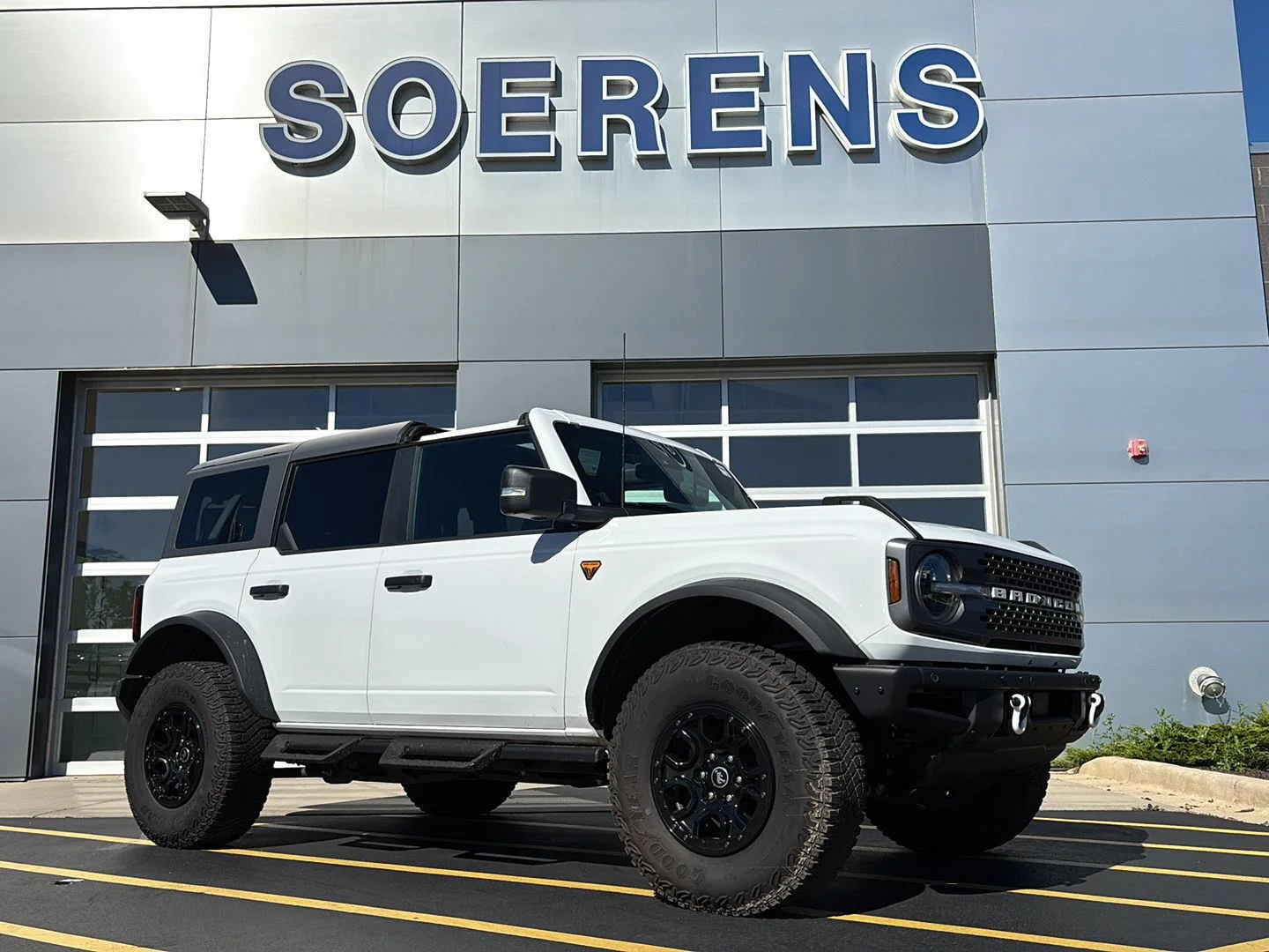 Certified Used 2024 Oxford White Ford Badlands image 1