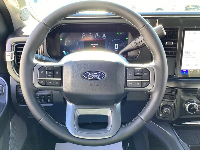 New 2027 Gray Ford Lariat image 38