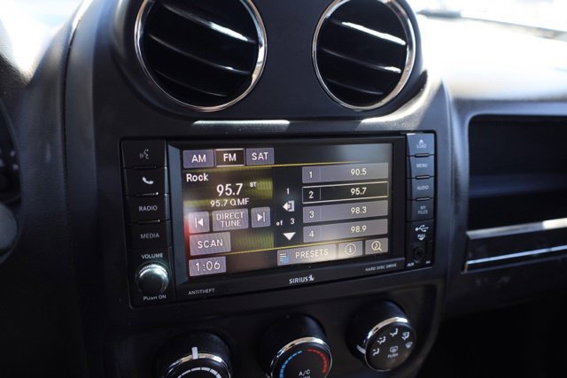Used 2016 Black Jeep Latitude image 27