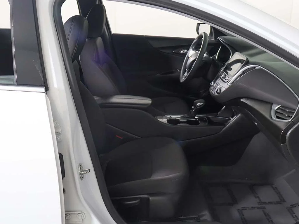 Used 2023 White Chevrolet LT image 23