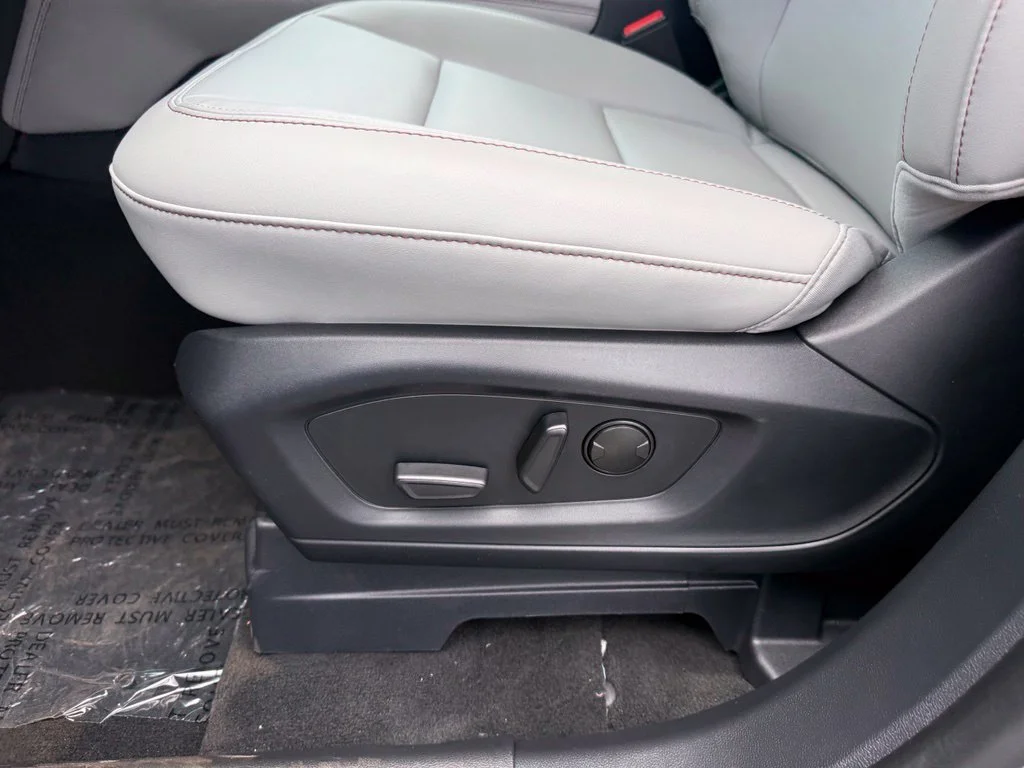 New 2026 Vapor Blue Metallic Ford Active image 15