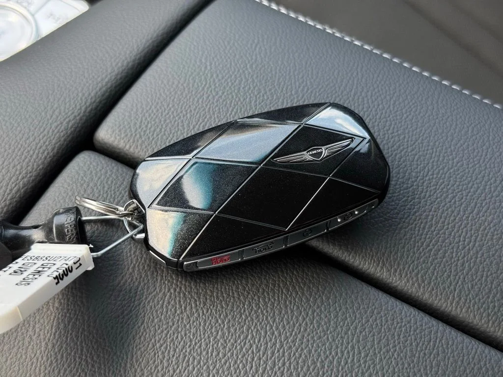 2025 GENESIS GV80 Standard - Photo 36