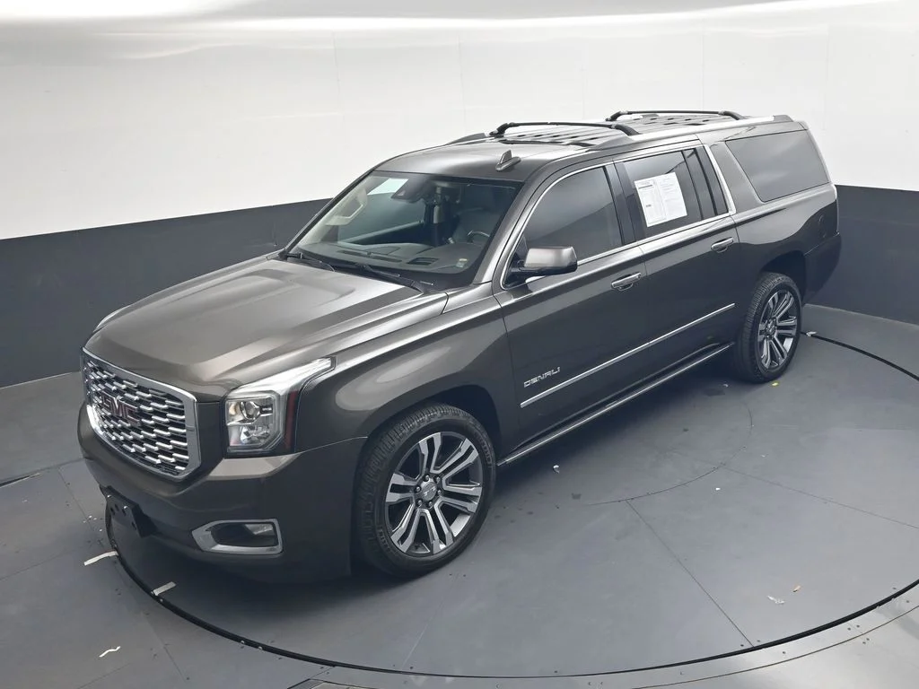 Used 2019 Gray GMC Denali image 33