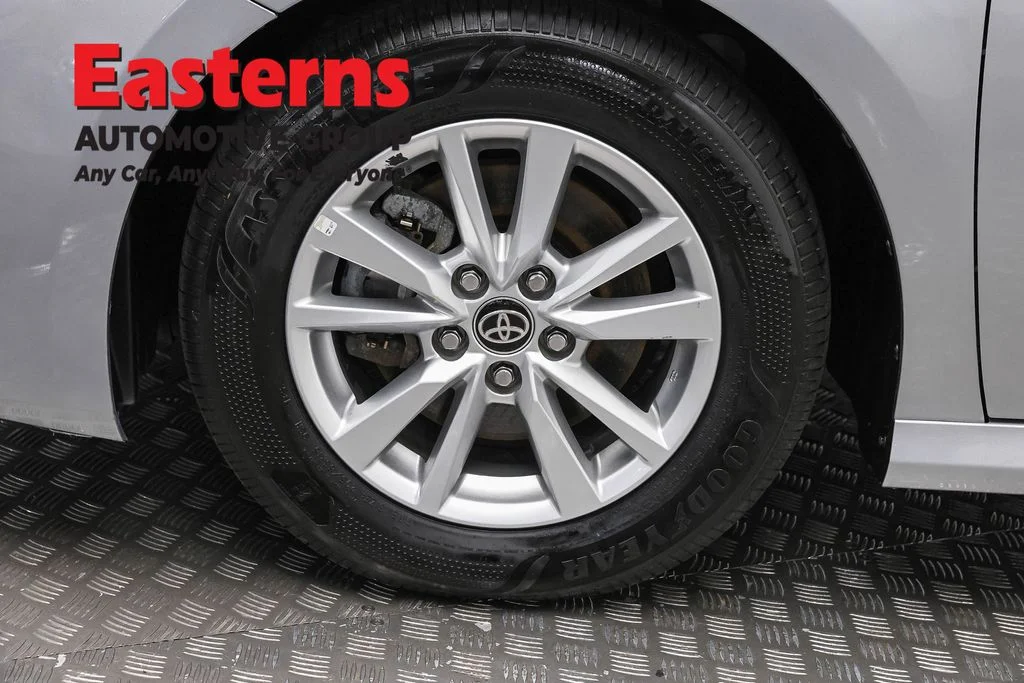Used 2025 Silver Toyota LE image 33
