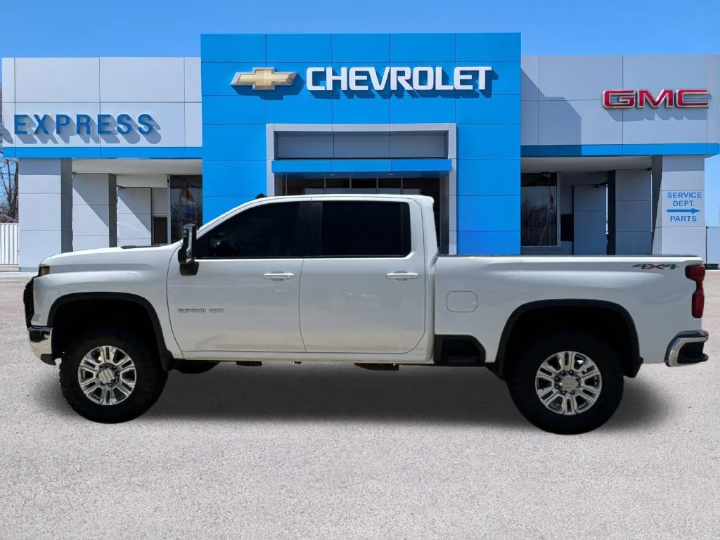 Used 2024 White Chevrolet LT image 18
