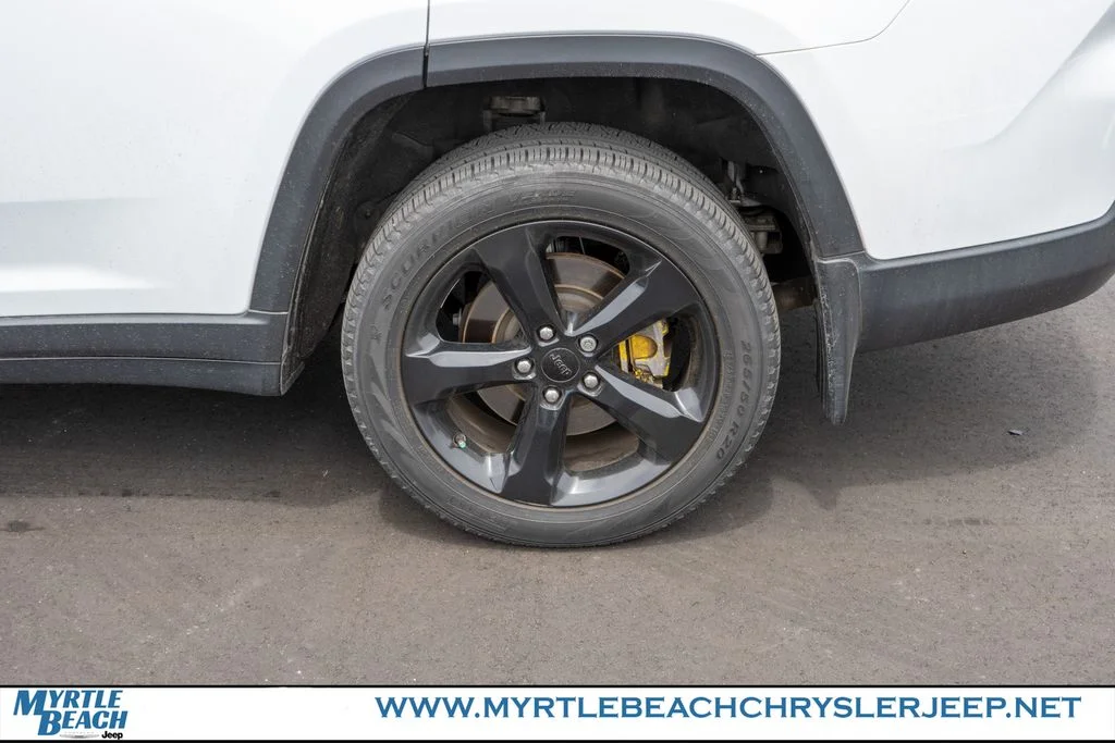 Used 2024 Bright White Clearcoat Jeep Limited image 12