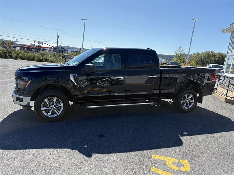 Used 2024 Black Ford XLT image 3