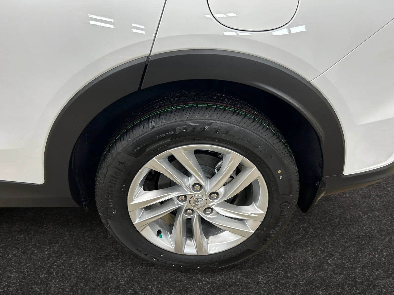 New 2026 Summit White Buick Preferred image 9