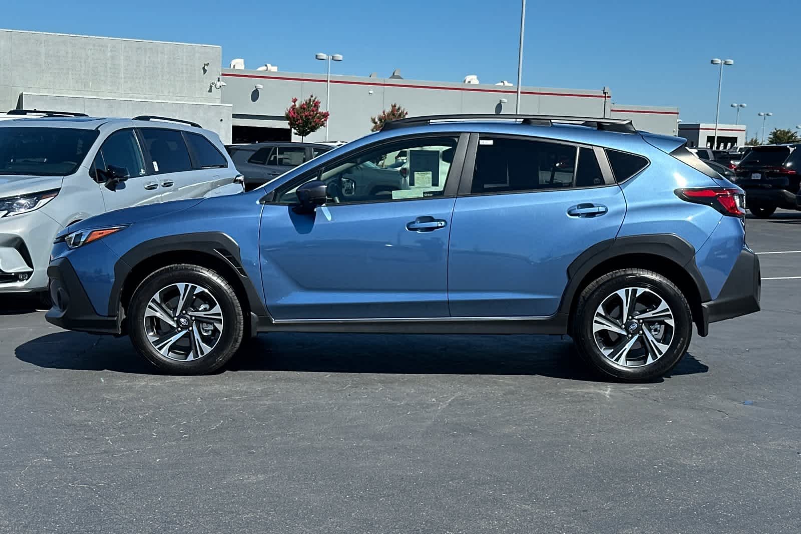 Used 2024 Horizon Blue Pearl Subaru Premium image 9