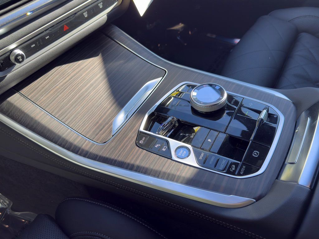 2026 BMW X5 50e - Photo 11