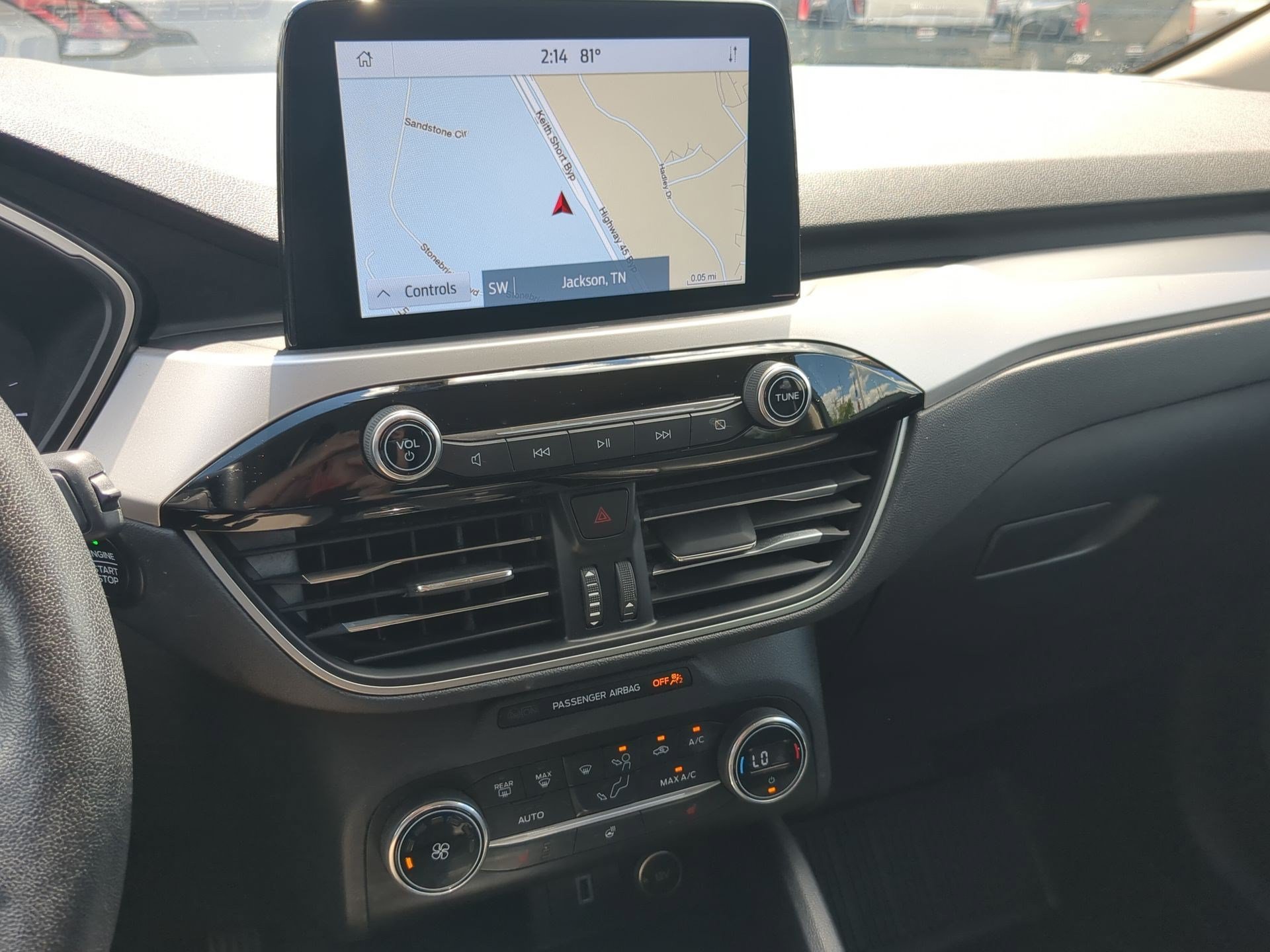 Used 2020 Magnetic Metallic Ford SEL image 20