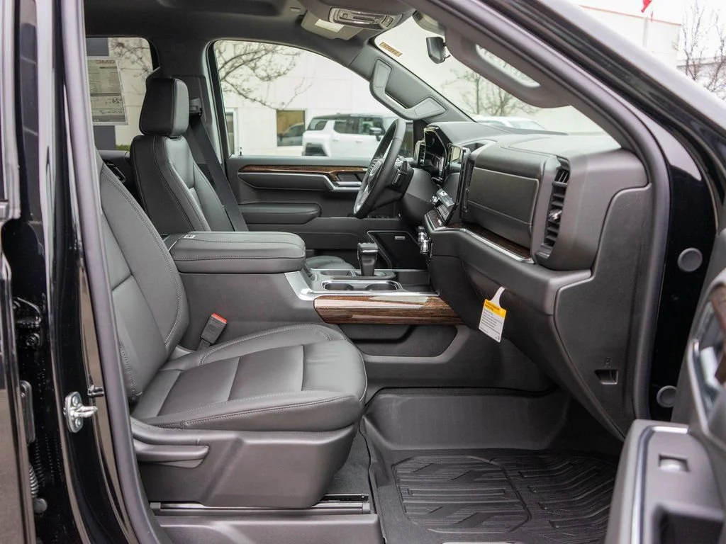 New 2026 Onyx Black GMC Elevation image 10
