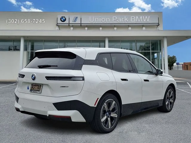 Certified Used 2024 Alpine White BMW xDrive50 image 4