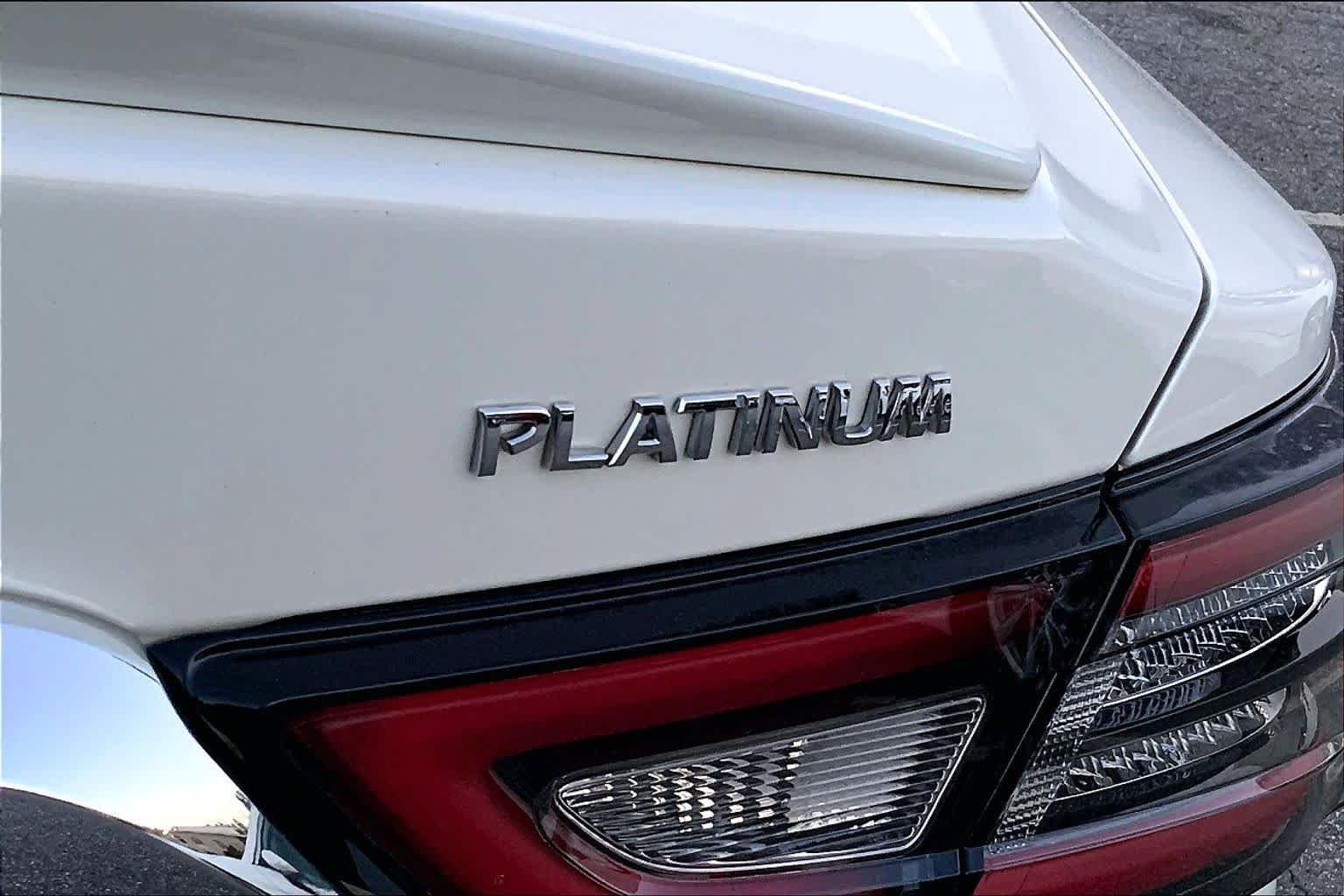 Used 2023 Pearl White Tricoat Nissan Platinum image 10