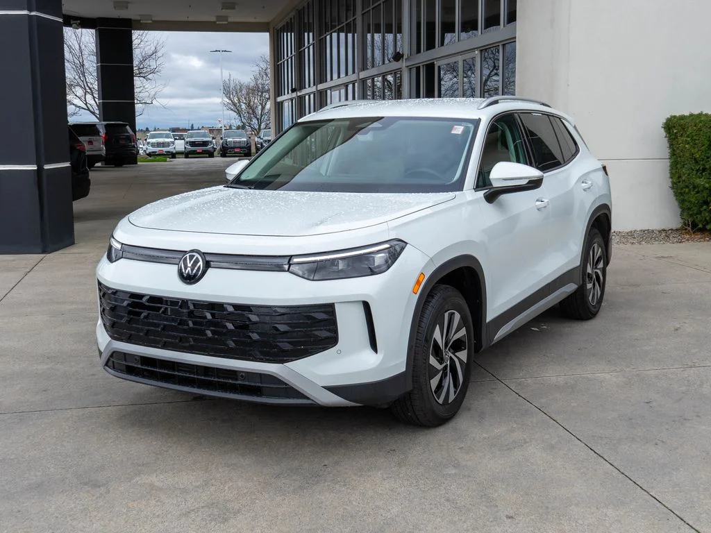 2025 Volkswagen Tiguan S - Photo 4