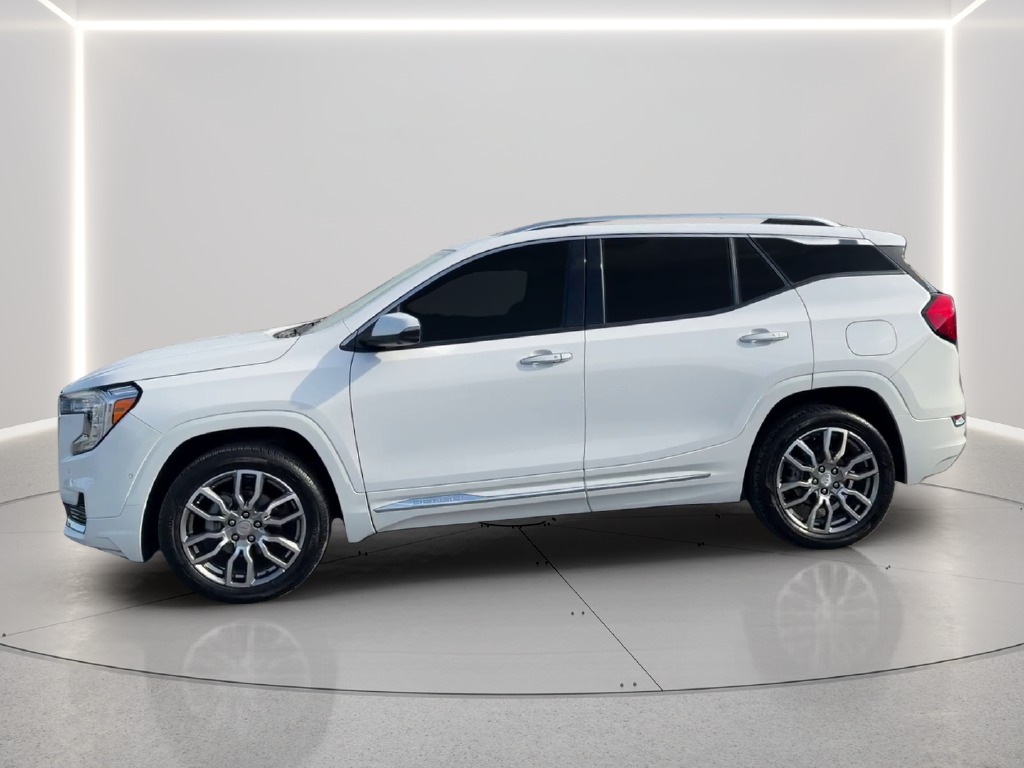 Used 2024 White GMC Denali image 8