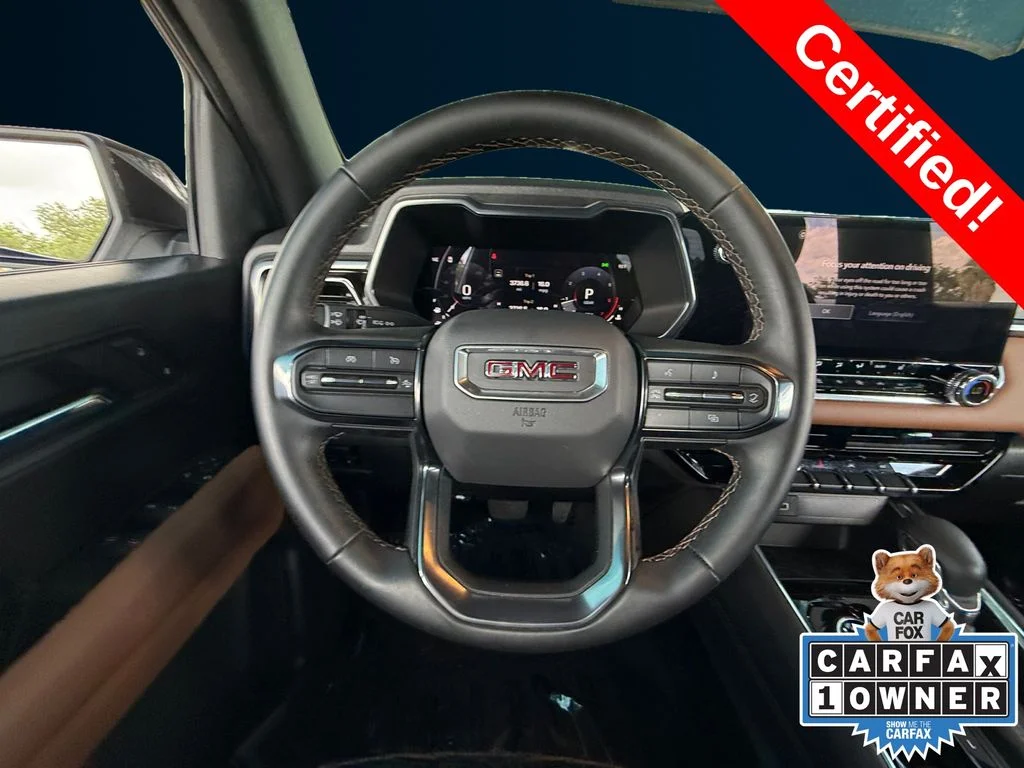 Used 2025 White GMC AT4 image 13