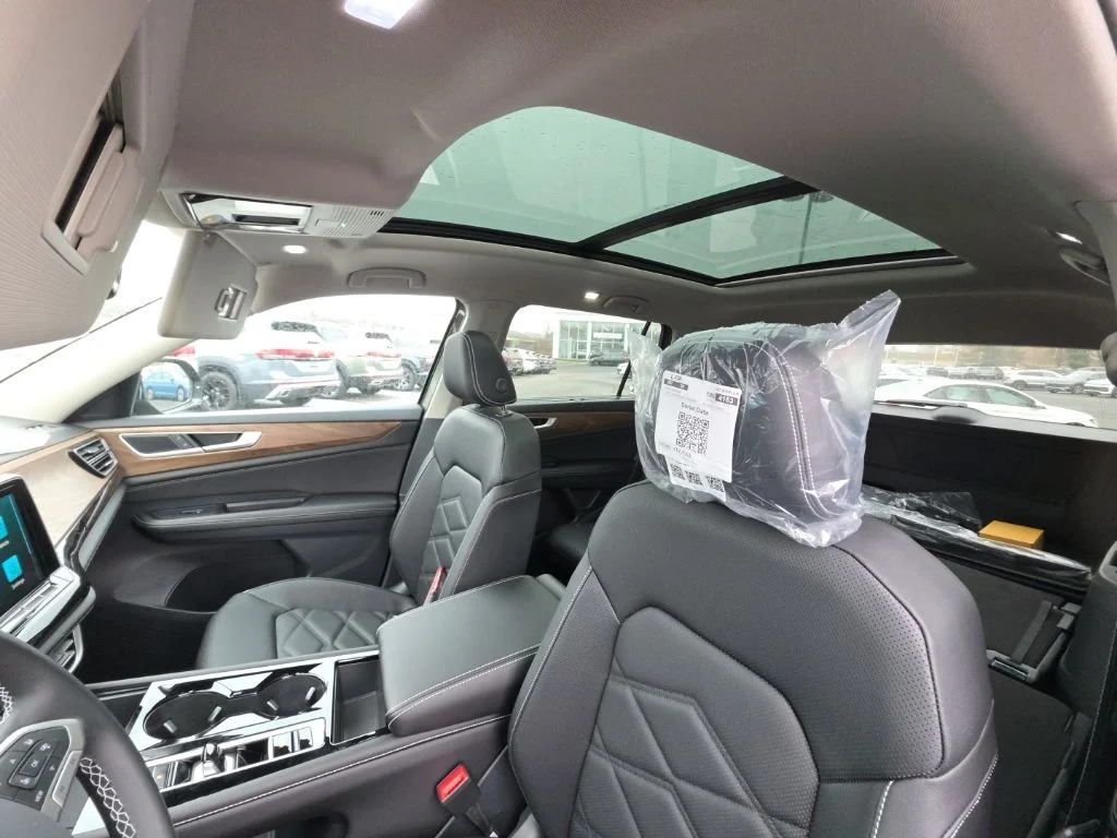 2026 Volkswagen Atlas SE w/Tech - Photo 14