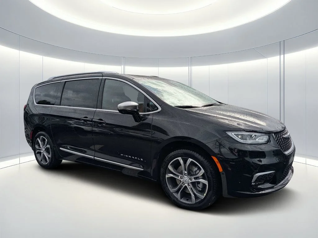 2026 Chrysler Pacifica Pinnacle AWD's photo