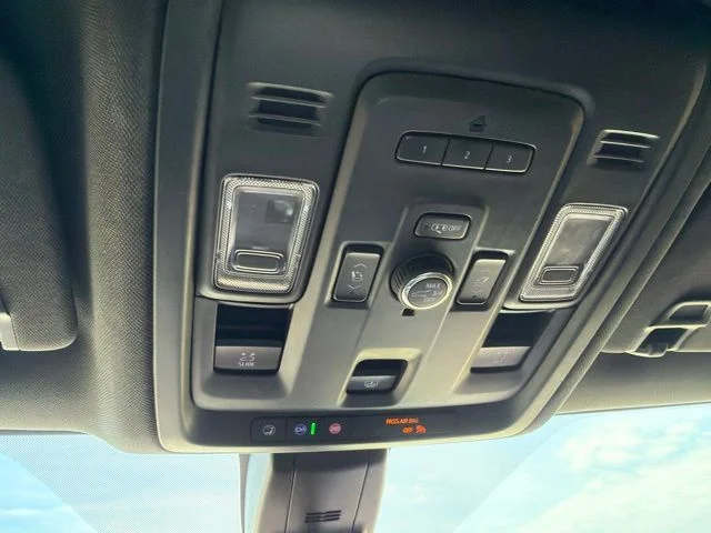 Used 2021 Beige Chevrolet High Country image 15