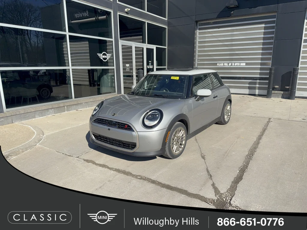 2026 MINI Hardtop Cooper S's photo