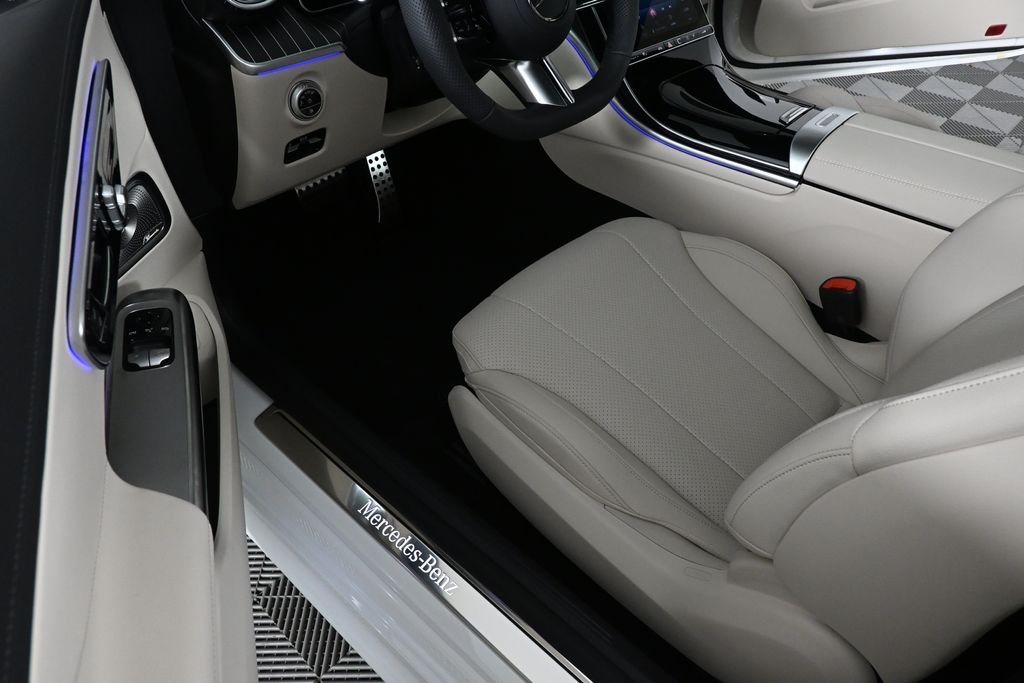 New 2026 Polar White Mercedes-Benz CLE 300 image 7