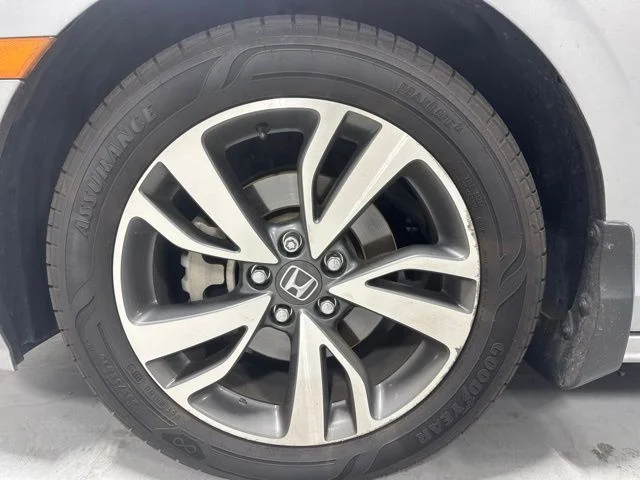 Used 2023  Honda Touring image 12