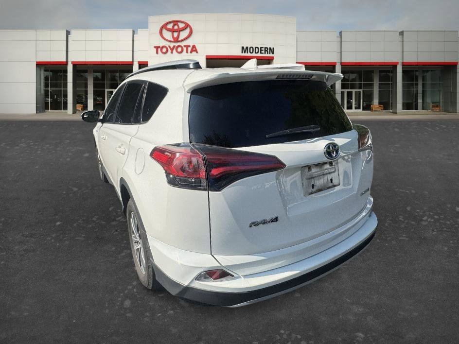 Used 2018 Super White Toyota Hybrid LE image 16