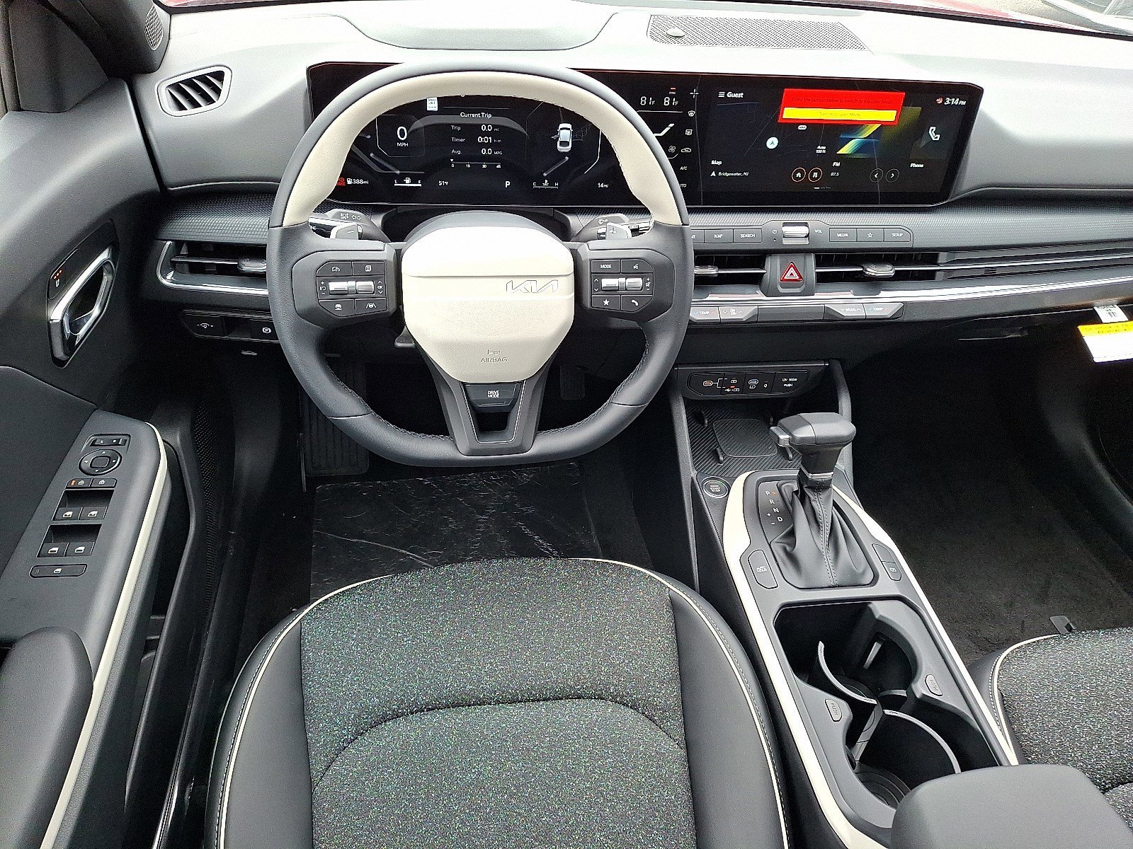 2025 Kia K4 GT-Line - Photo 7