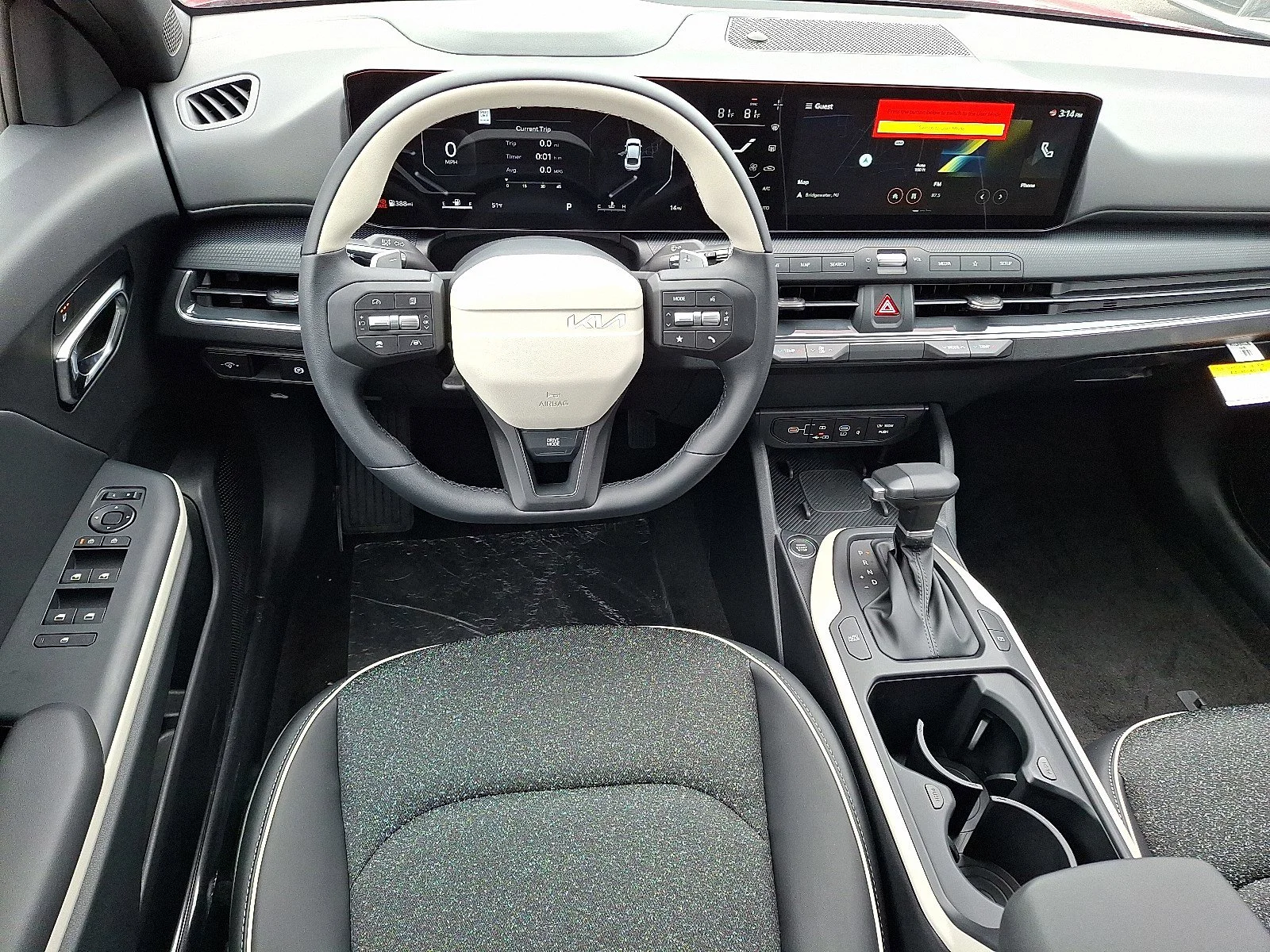 2025 Kia K4 GT-Line - Photo 7