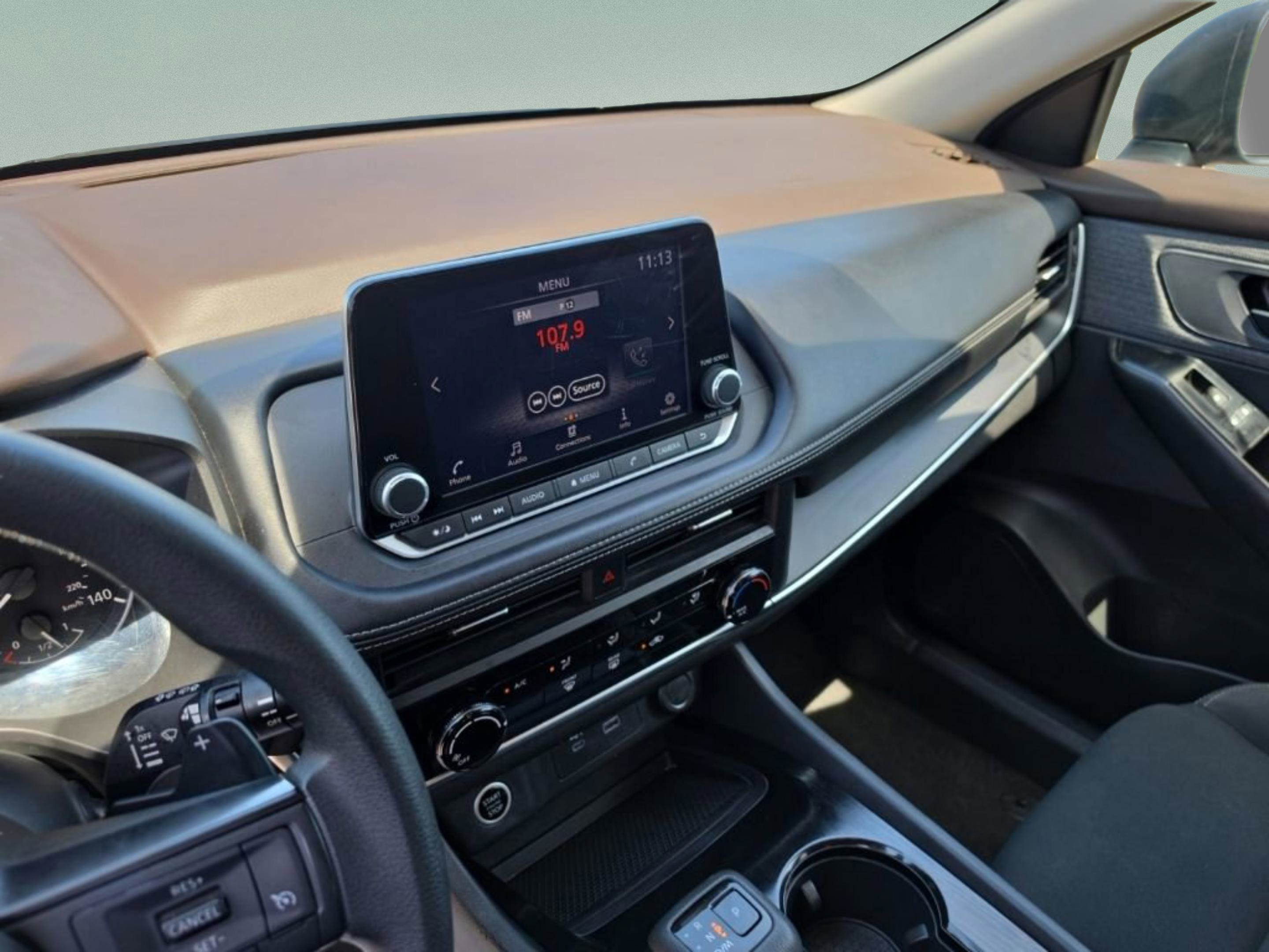 Used 2023 Gry/gray Nissan S image 17