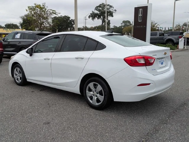 Used 2018 Summit White Chevrolet LS image 6