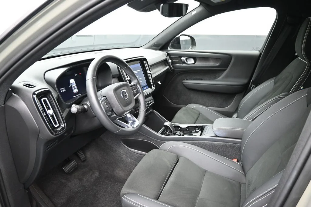 Certified Used 2023 Green Volvo Ultimate image 10