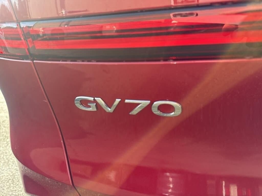 New 2026 Red Genesis 2.5T SELECT image 11