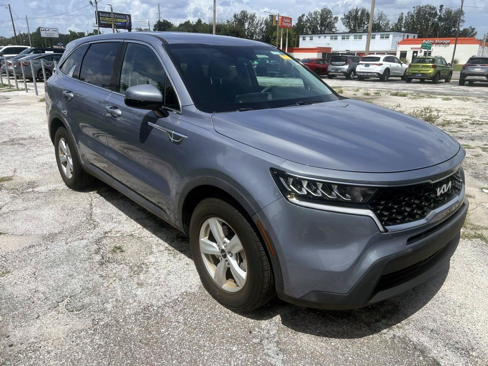 Used 2023 Everlasting Silver Kia LX image 3
